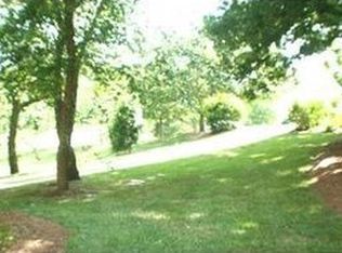 2705 Ten Oaks Ln, Raleigh, NC 27606