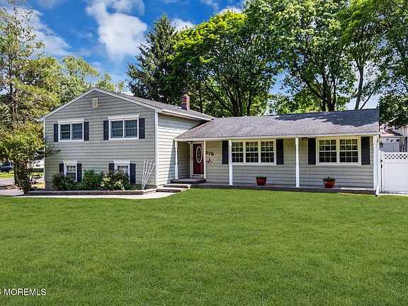 5th image of 375 Oak Hill Road