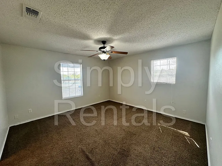 479 Mills Way — Photo 13