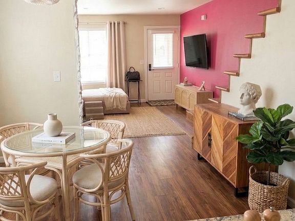 4th image of 10557 W Dartmouth Ave