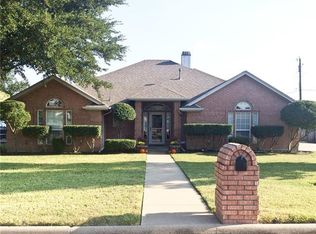 1613 Emerson Dr, Cleburne, TX 76033