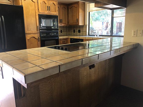 3rd image of 8885 N Millbrook Ave