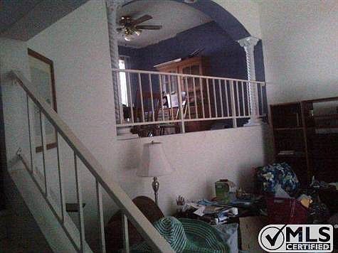 2nd image of 1977 Glenoaks Blvd Unit 169