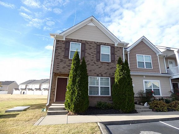 2nd image of 2126 Debonair Ln