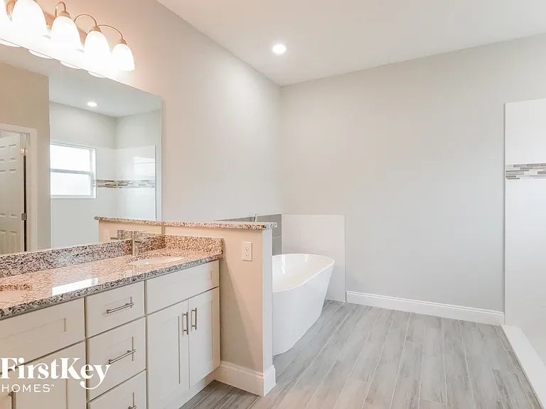 702 Caribou Dr — Photo 8