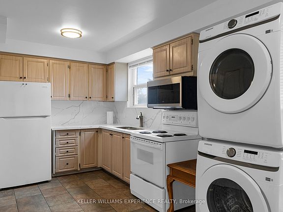5th image of 49 Daphne Cres