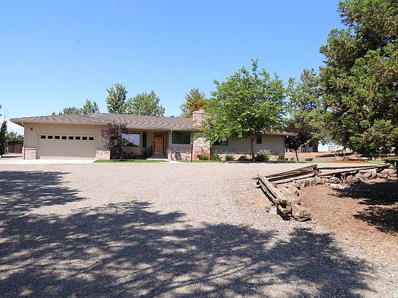 2nd image of 19292 Hillcrest Dr