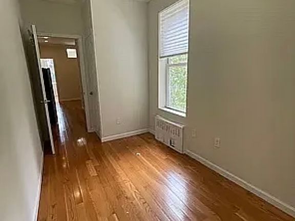 4th image of 235 E 27th St APT 4B