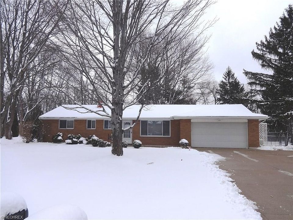 Welcome Home to 7693 Kitner Blvd. Northfield