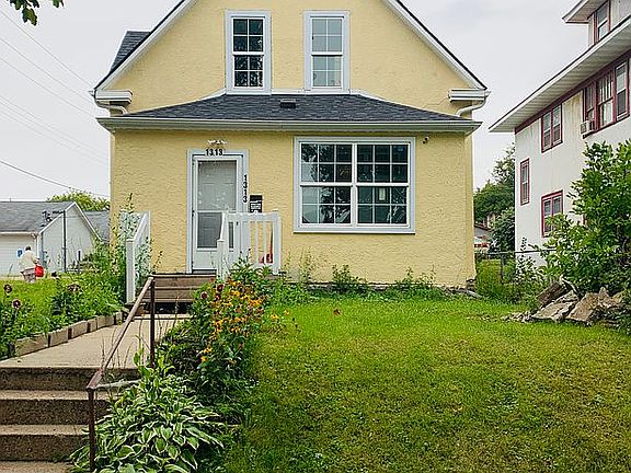 3rd image of 1313 Queen Ave N