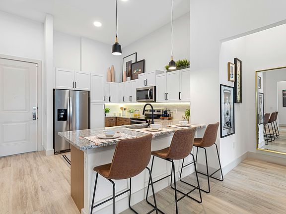 The Henry Apartments