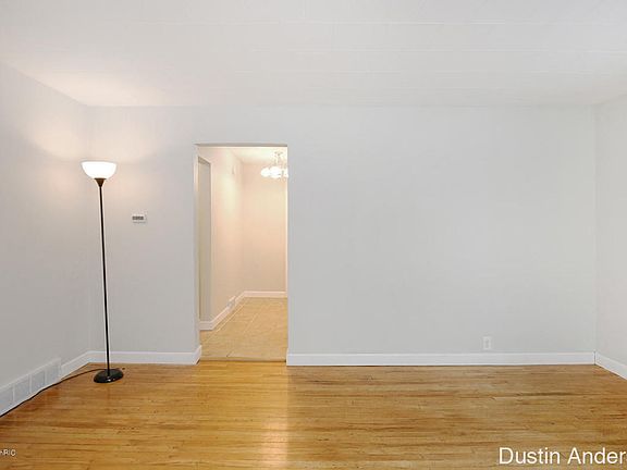 5th image of 117 W Roosevelt Ave