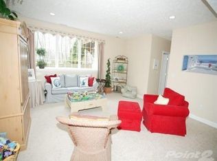 6740 English Oak Dr, East Lansing, MI