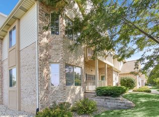 1459 Sunnyslope Dr #22, Racine, WI 53406
