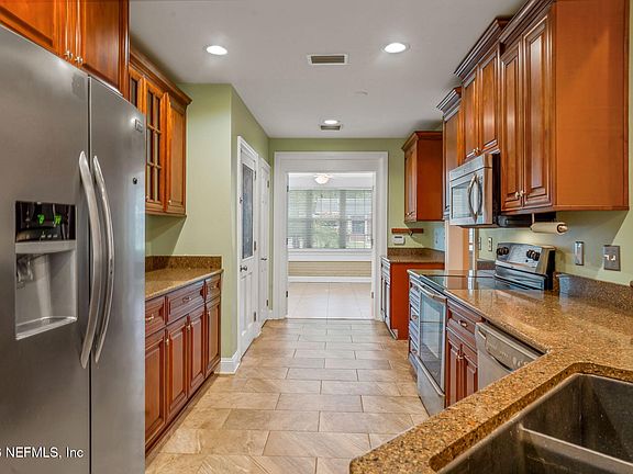 4th image of 1536 HARBOR OAKS Road