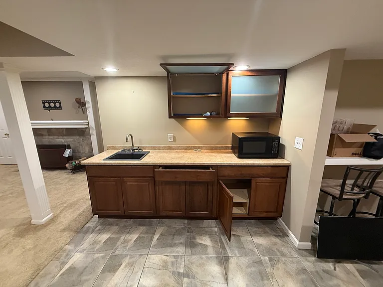 3601 NW 85th Ter — Photo 4