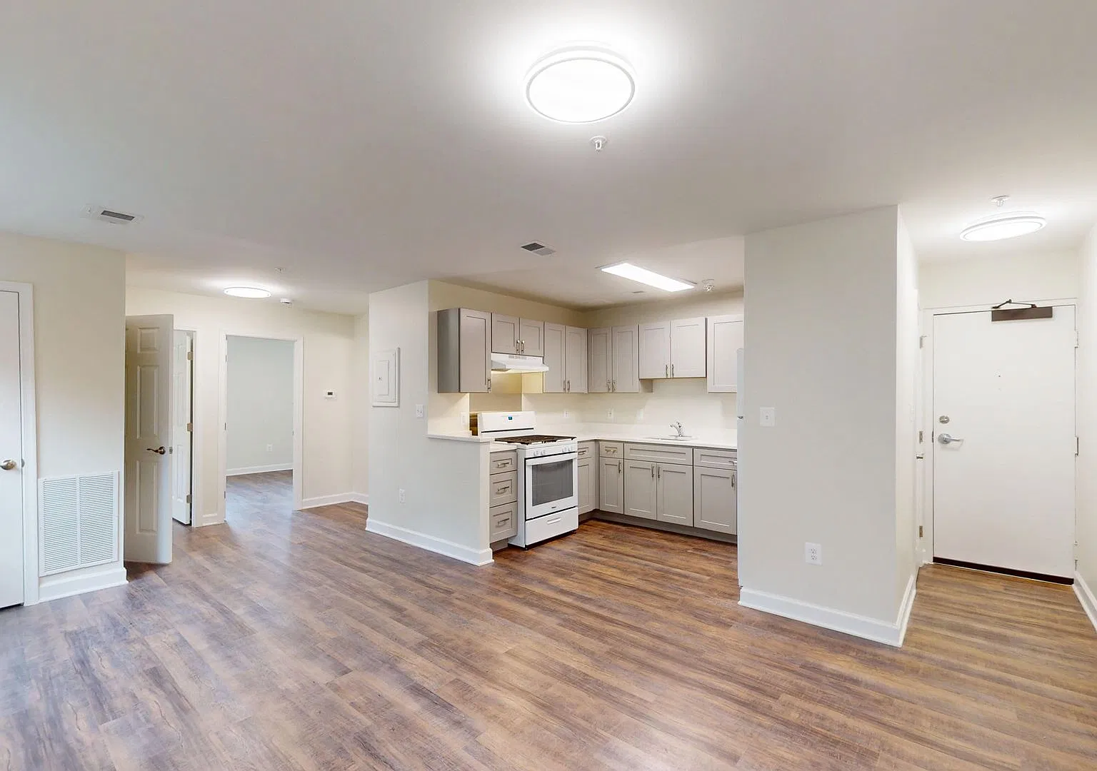 1715 V Street SE — Photo 1