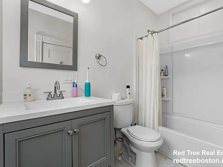868 Huntington Ave #4 — Photo 4