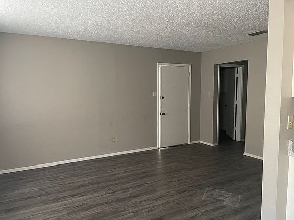 5th image of 302 S Green St #13-16