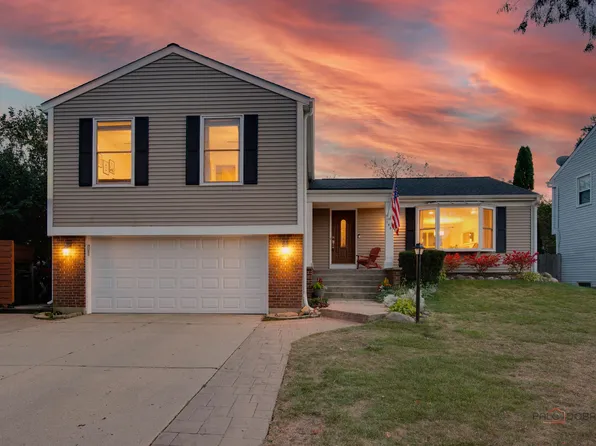 103 Memphis Pl, Vernon Hills, IL 60061