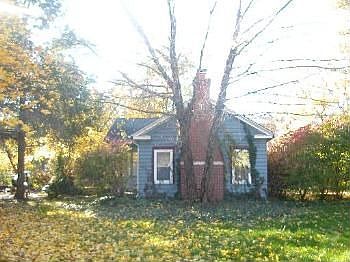 2nd image of 313 N 5th St