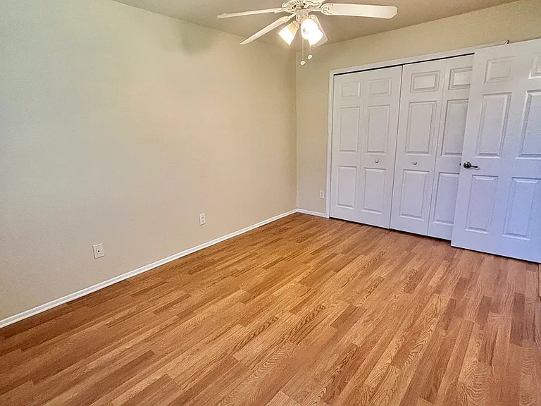 1715 SE 6th Ln — Photo 52