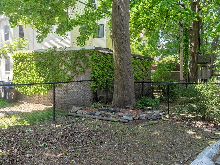 22 Powder House Blvd — Photo 13