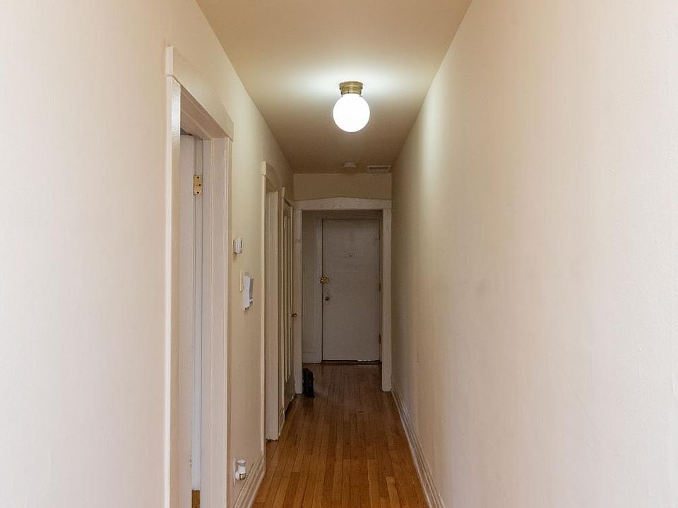 1st image of 3415 N Elaine Pl #33