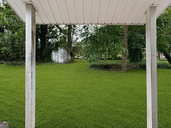 4th image of 2903 Maple Rd SE