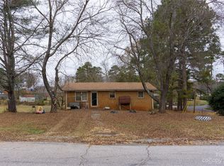 163 Dogwood Ln, Forest City, NC 28043