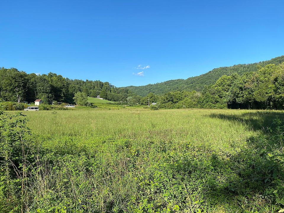 1st image of Harness Hollow Ln