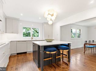 613 Radnor Valley Dr, Villanova, PA 19085