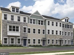 10616 Roundstone Ln, White Plains, MD 20695