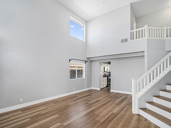 5th image of 44124 Mariposa Dr