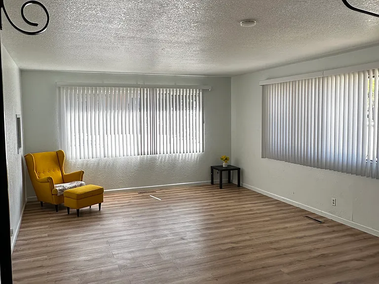 4890 Hamilton Ave — Photo 9