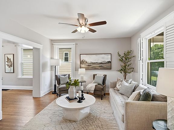 5th image of 2742 Markbreit Ave