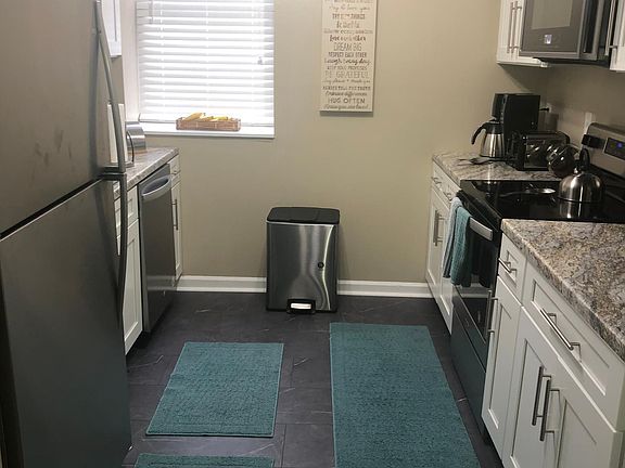 2nd image of 2320 S Grand Blvd APT 201