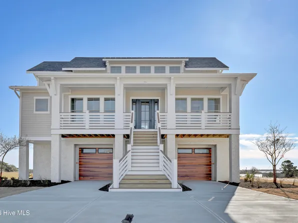 26 Solstice Way, Hampstead, NC 28443