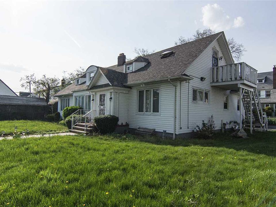 1st image of 19021 102nd Ave