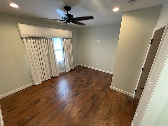 5th image of 375 Ardmore Dr