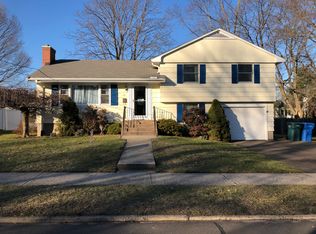 64 Dessa Dr, Hamden, CT 06517