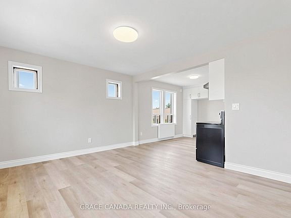 5th image of 71 Sanford Ave S