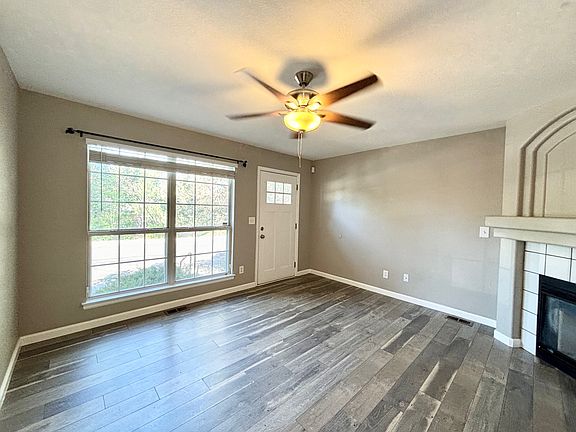 3rd image of 1044 S Paris Ct