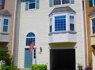 6012 Lands End Ln, Alexandria, VA 22315