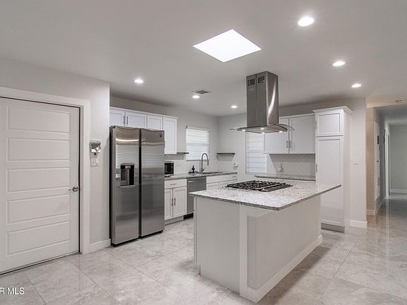 4th image of 4204 Perth Dr