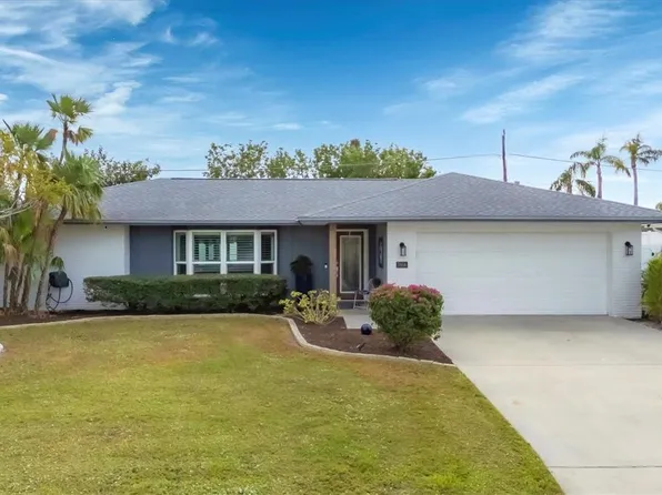 3866 Pin Oaks St, Sarasota, FL 34232