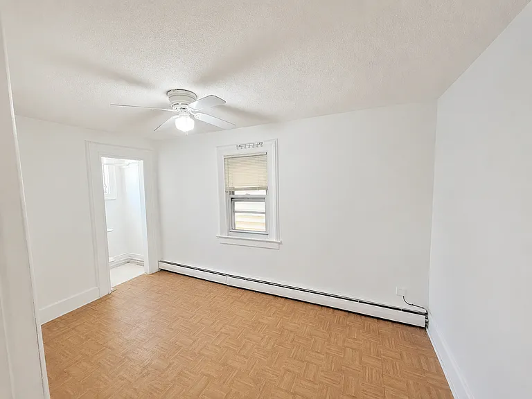 65 Webster Ave #2 — Photo 4