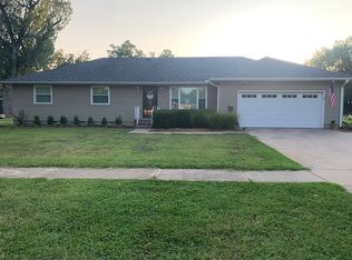 405 S Minnesota Ave, Columbus, KS 66725