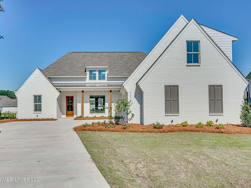 1st image of 114 Charleston Cv