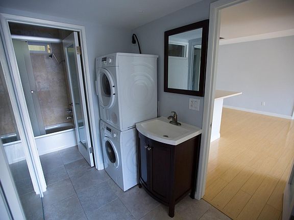 5th image of 4405 Matilija Ave APT 4